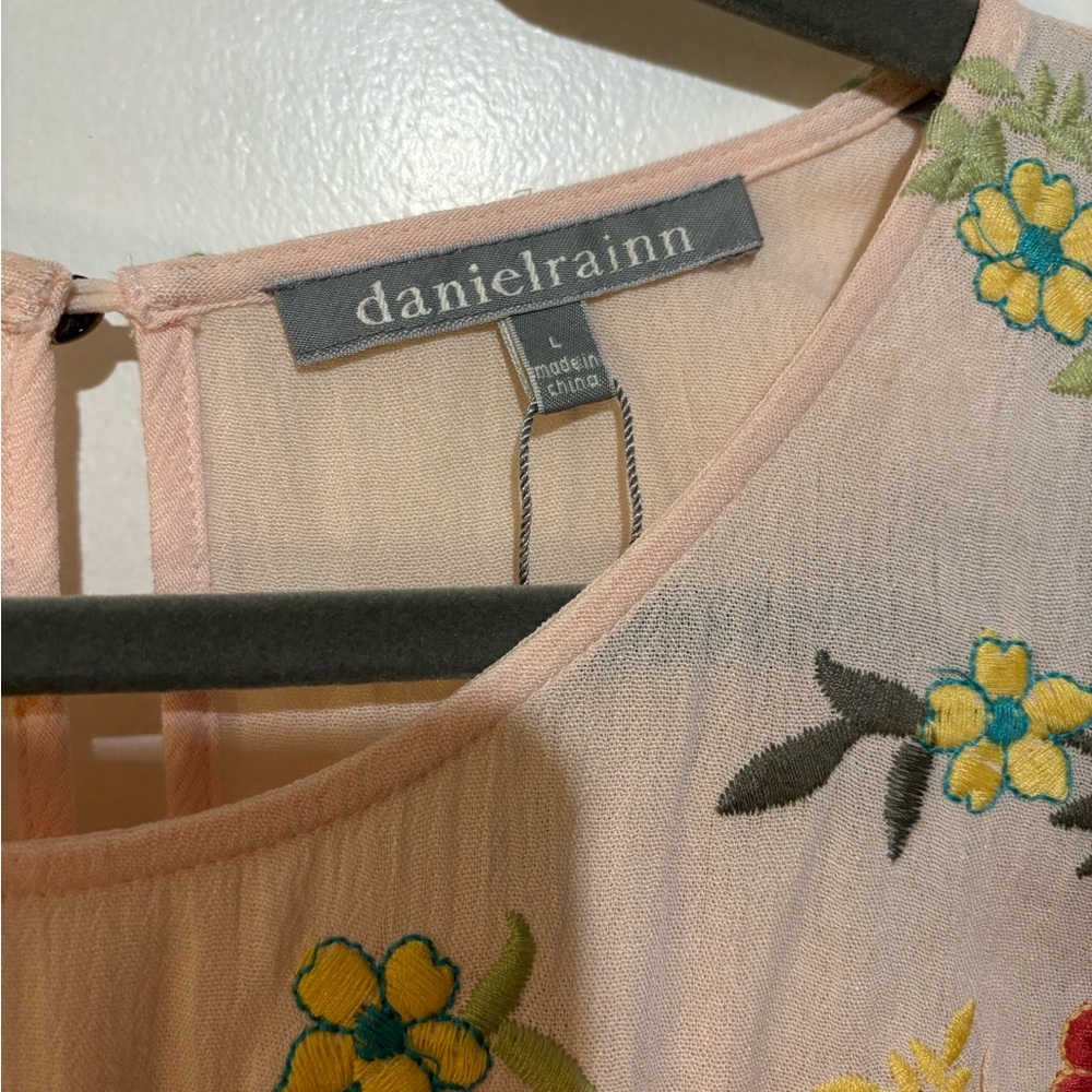 Embroidered Tank top - Picture 4 of 5